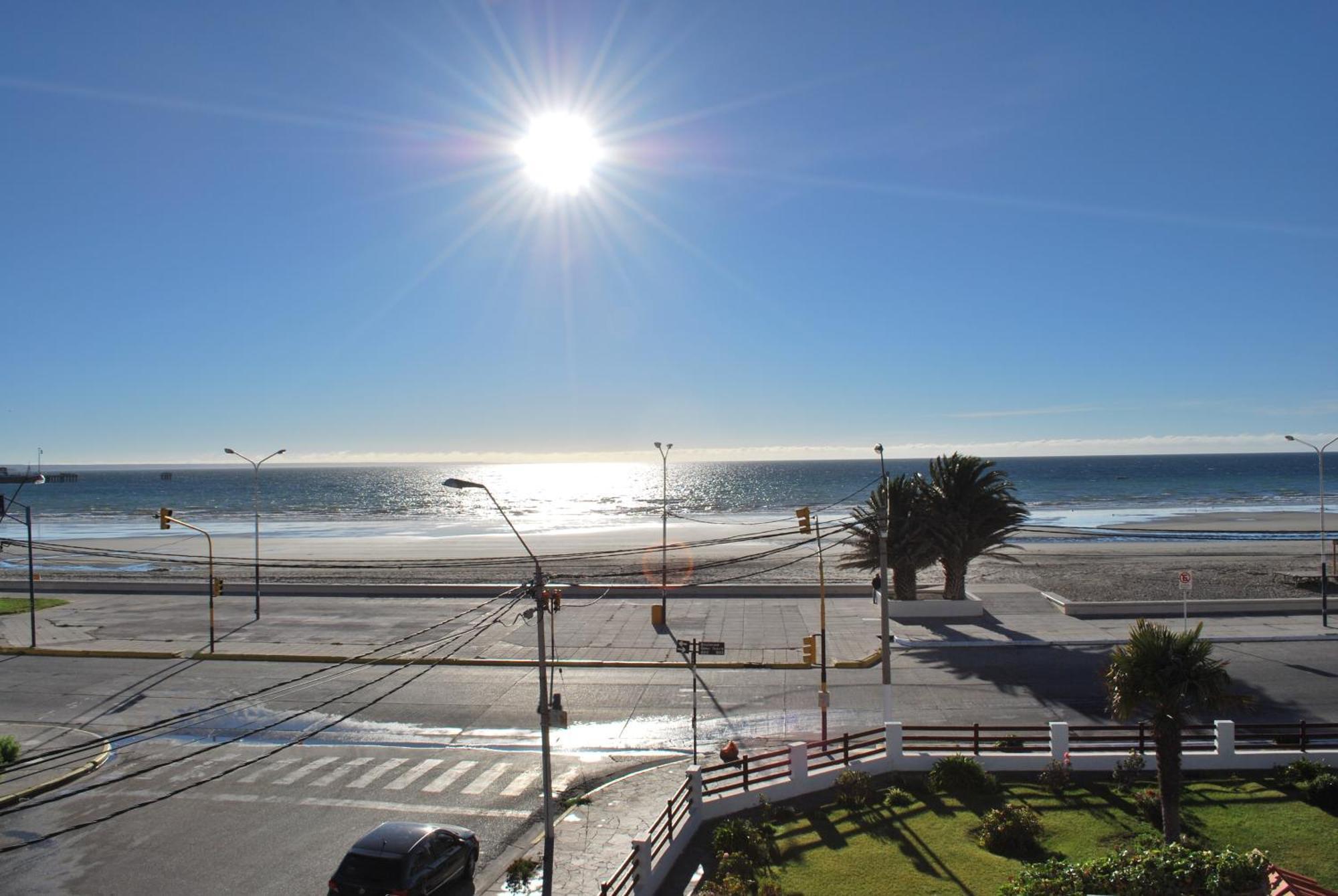 Hotel Gran Madryn ปวยร์โตมาดริน ภายนอก รูปภาพ