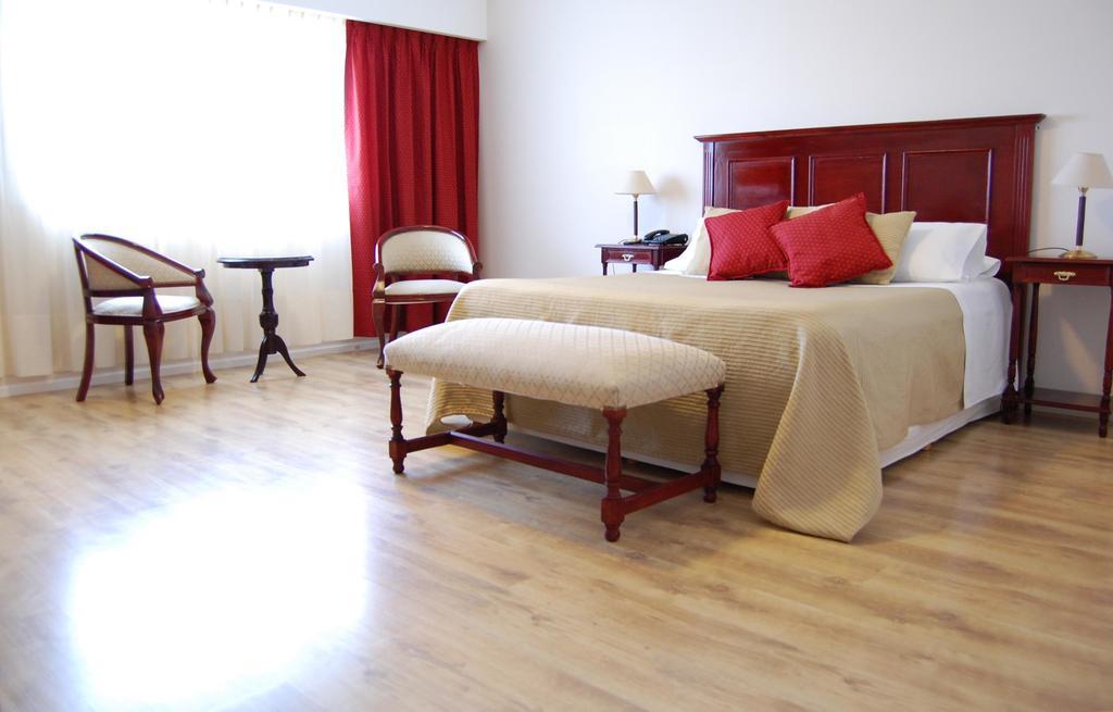 Hotel Gran Madryn ปวยร์โตมาดริน ภายนอก รูปภาพ